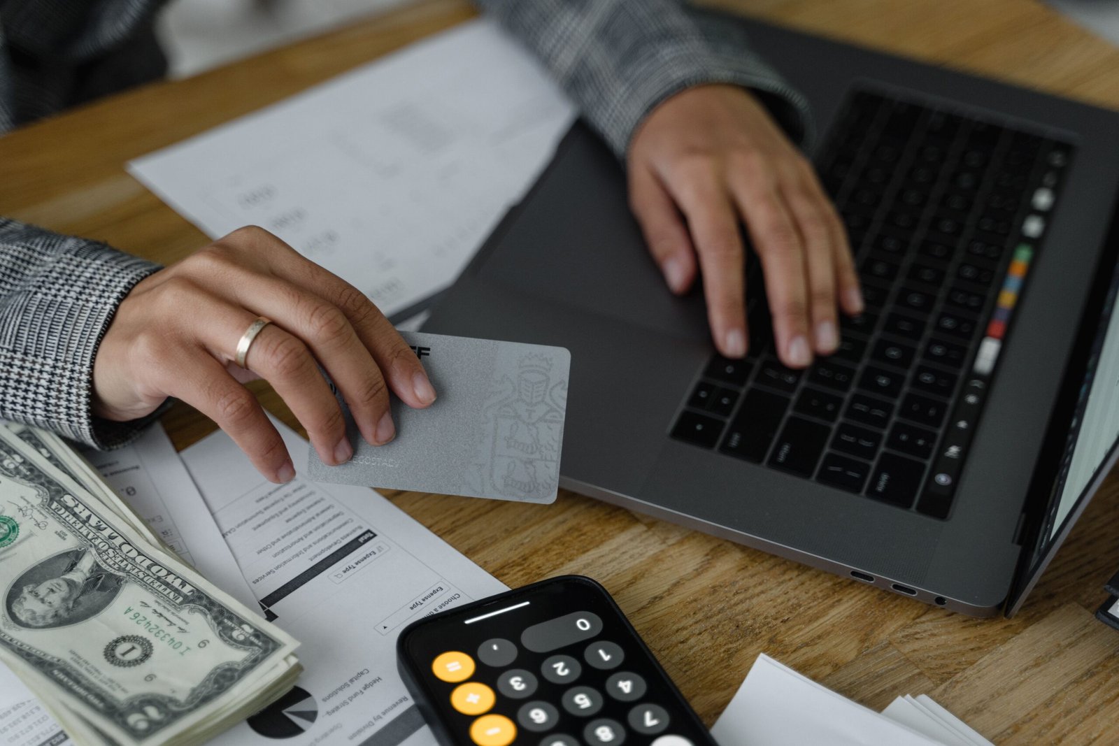 Cartão de Crédito Negado ou Limite Baixo: o Que os Bancos Avaliam Além do Score?
